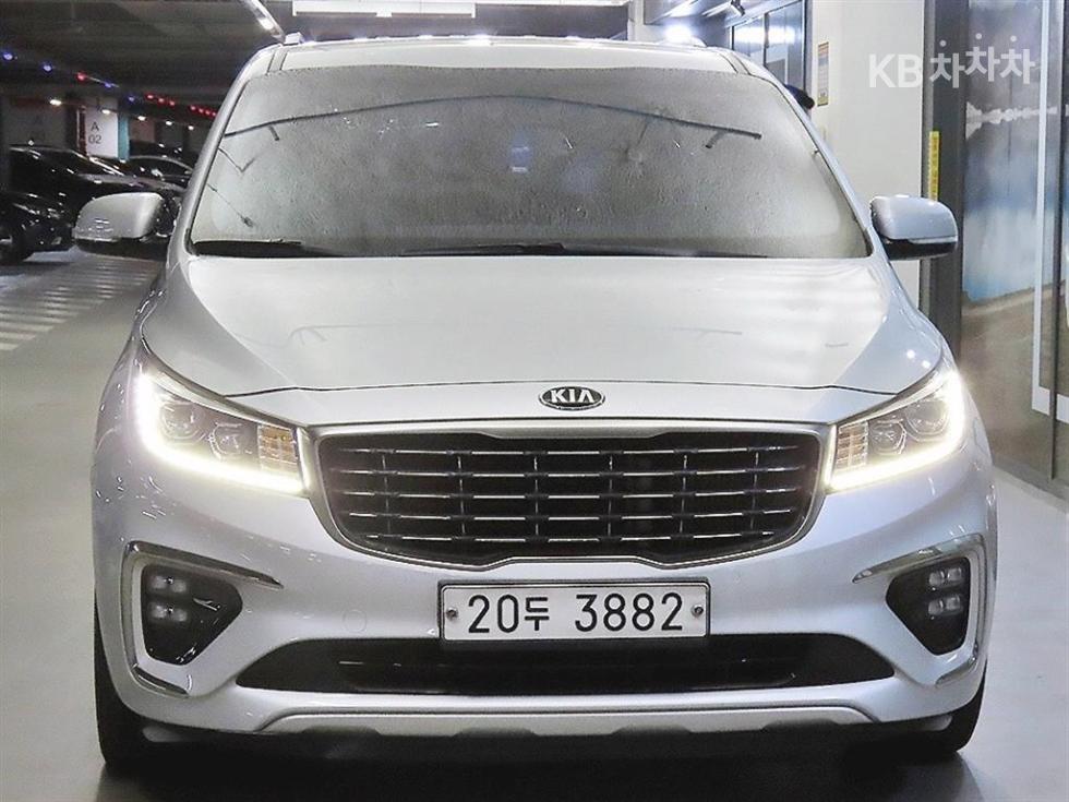 Kia Carnival — miniaturë 2