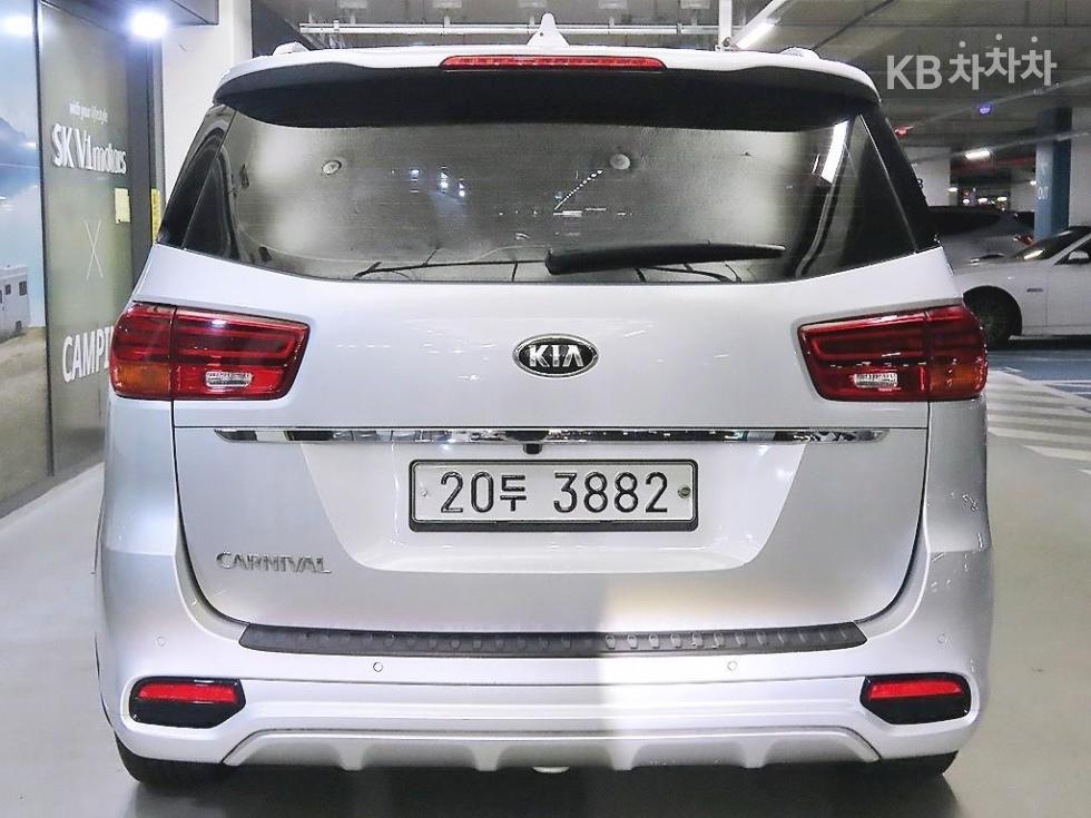 Kia Carnival — miniaturë 5