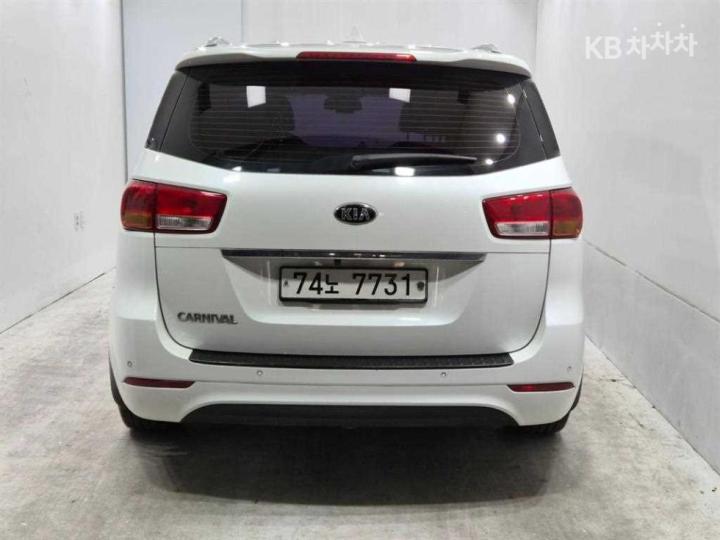 Kia Carnival — miniaturë 3