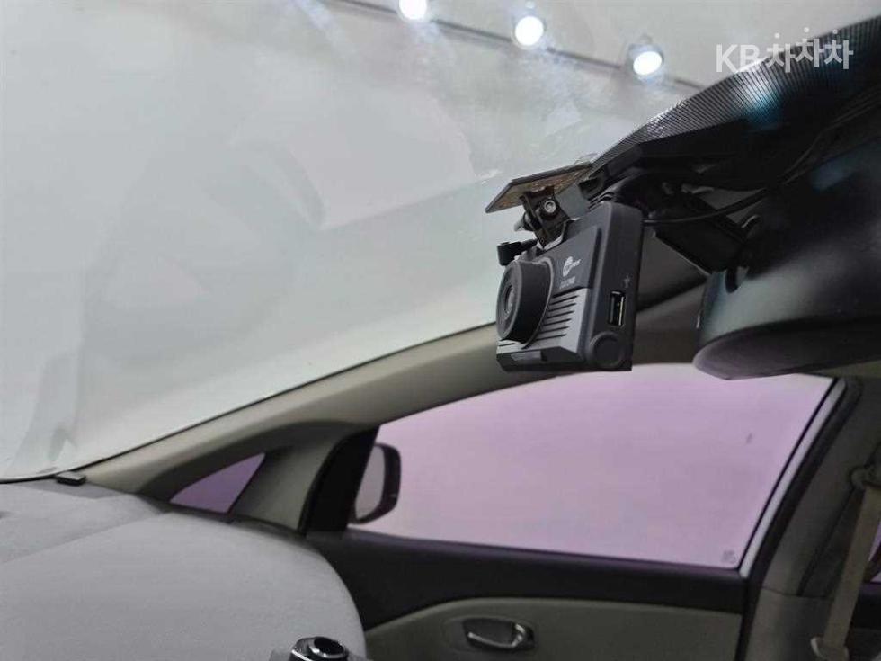 Kia Carnival — miniaturë 16