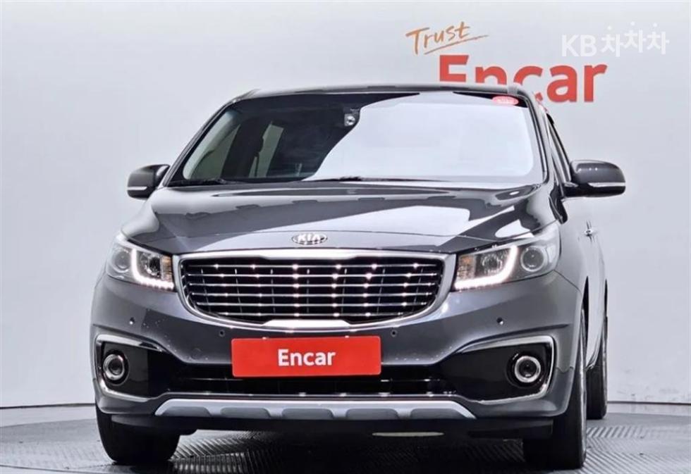 Kia Carnival — miniaturë 3