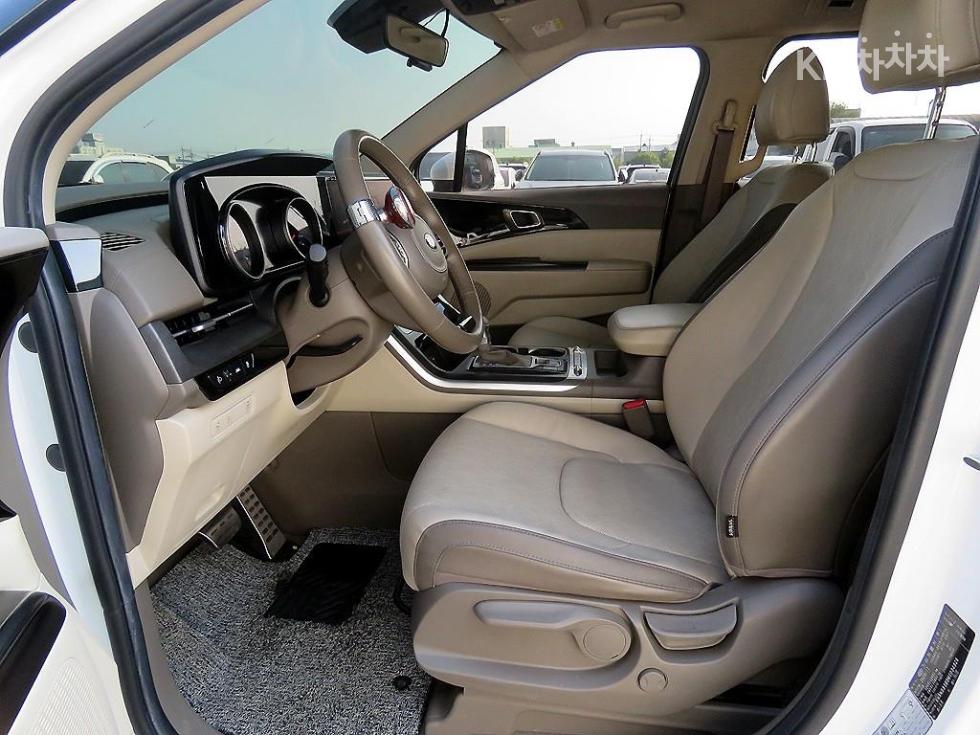 Kia Carnival — miniaturë 6