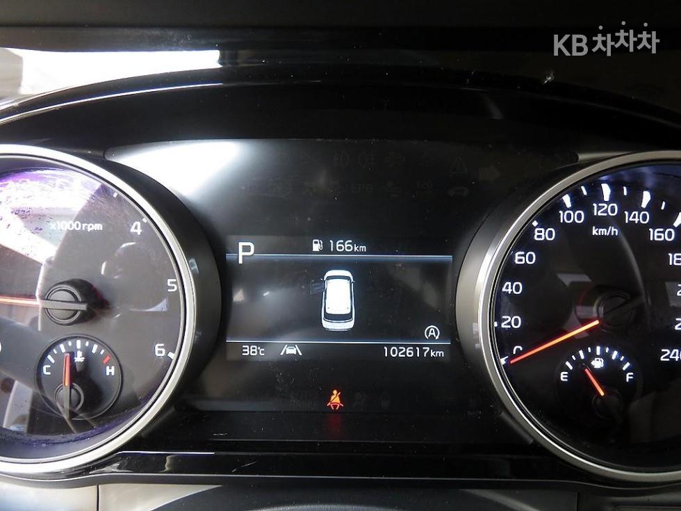 Kia Carnival — miniaturë 14