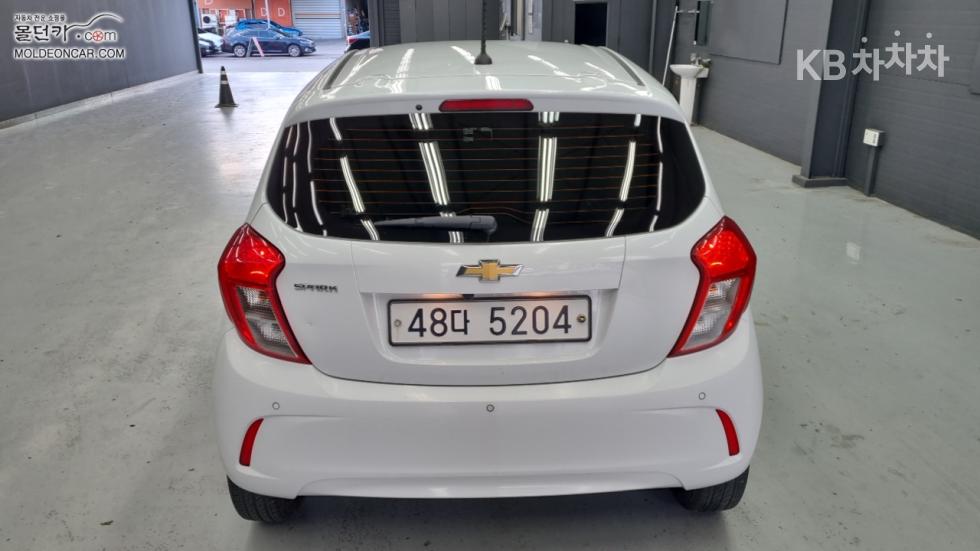 GM Korea Chevrolet Spark BASE MODEL — фото 4
