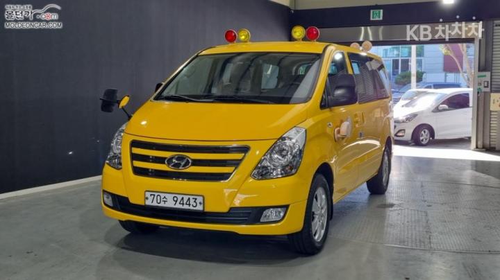 Hyundai Starex 4WD Guard car of chidren — foto 1