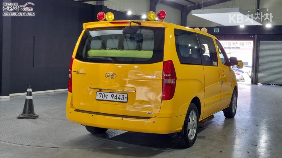Hyundai Starex — miniaturë 2
