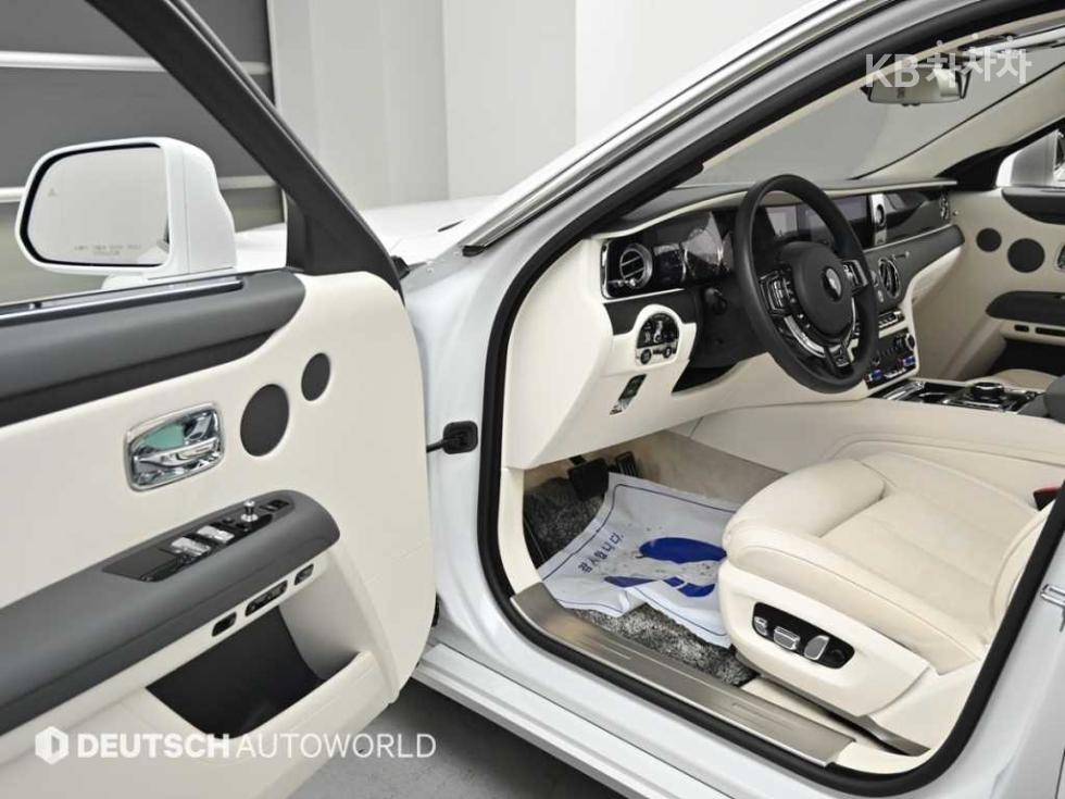 Rolls-Royce Ghost — miniaturë 11