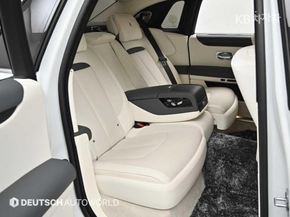 Rolls-Royce Ghost — miniaturë 12
