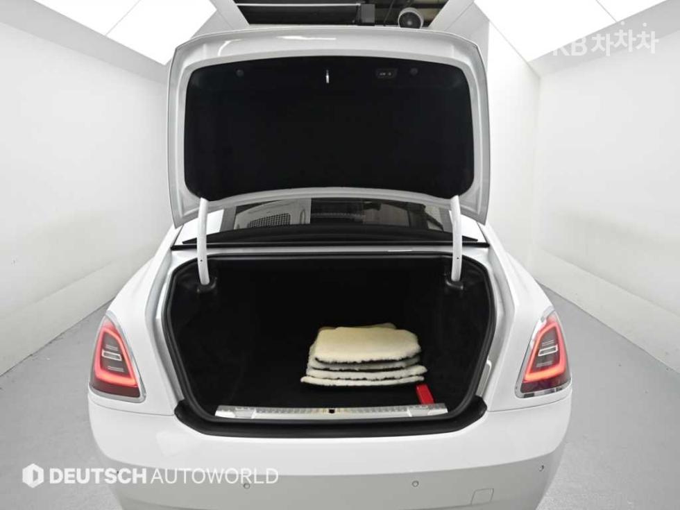 Rolls-Royce Ghost — miniaturë 19