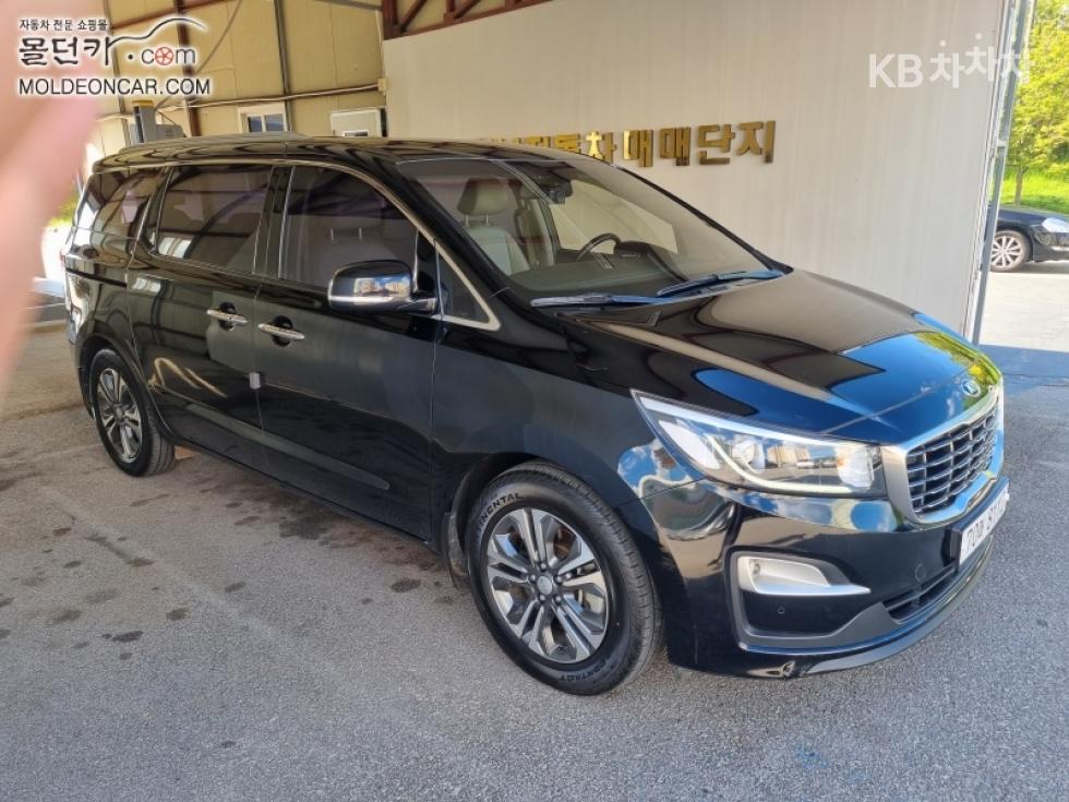 Kia Carnival — miniaturë 3