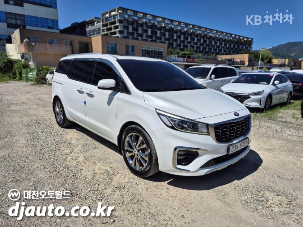 Kia Carnival — miniaturë 2
