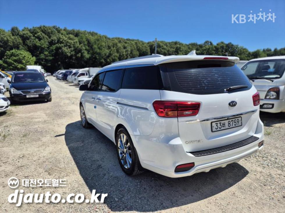 Kia Carnival — miniaturë 6