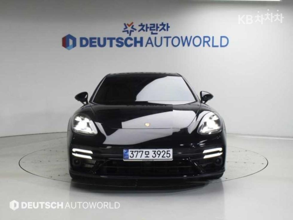 Porsche Panamera — miniaturë 3