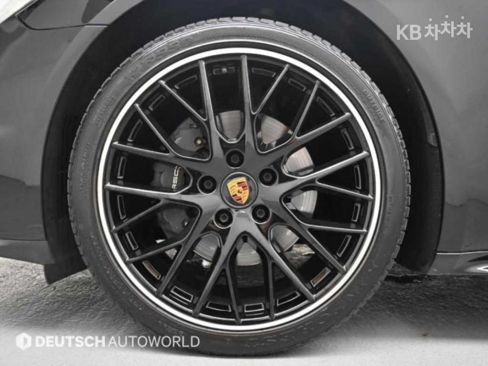 Porsche Panamera — miniaturë 5