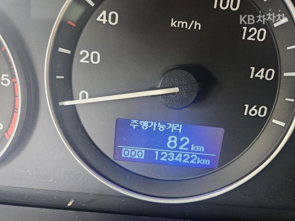 Hyundai Starex — miniaturë 17
