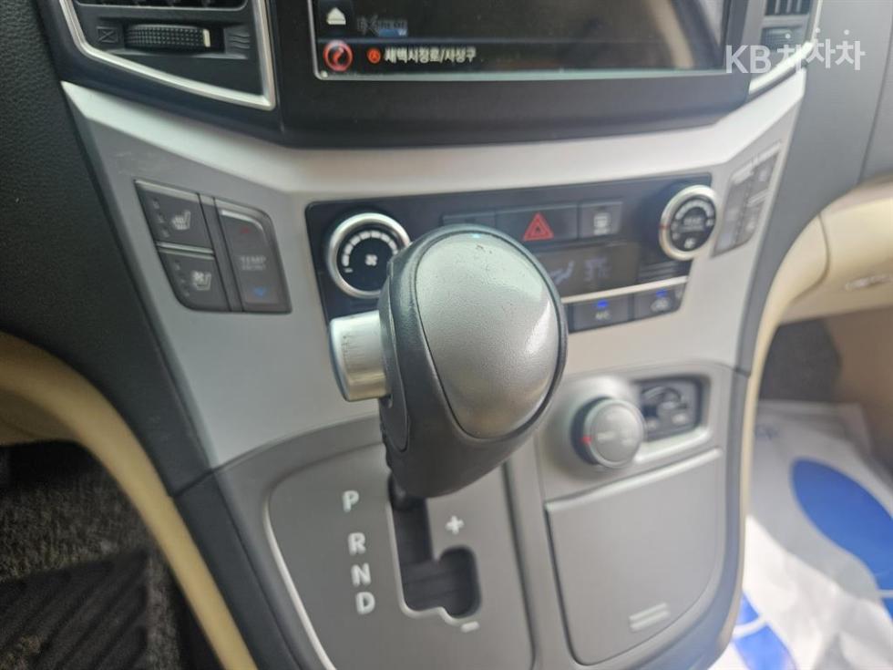 Hyundai Starex — miniaturë 18