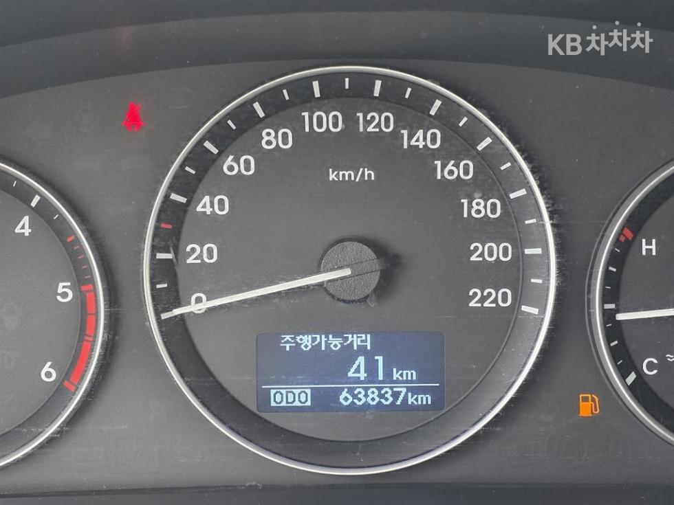 Hyundai Starex — miniaturë 10