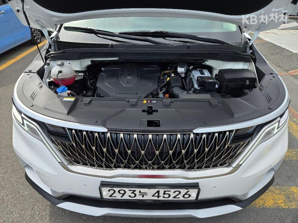 Kia Carnival — miniaturë 5