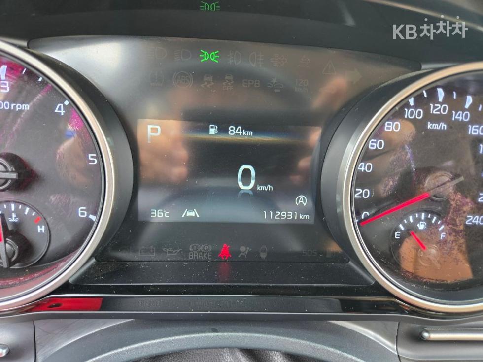 Kia Carnival — miniaturë 6