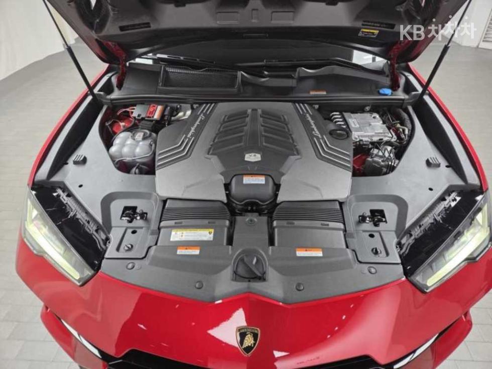 Lamborghini Urus — miniaturë 6