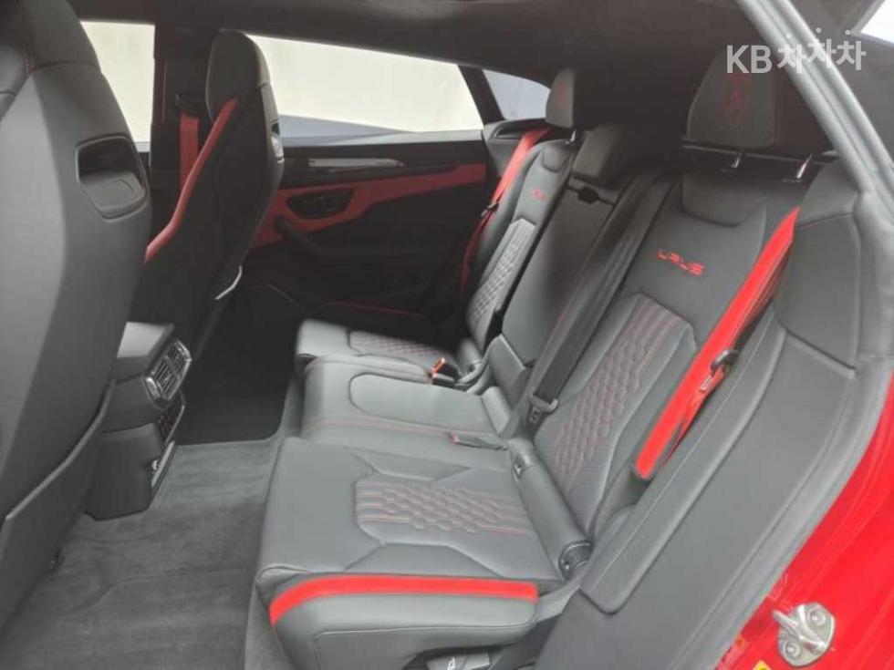 Lamborghini Urus — miniaturë 10