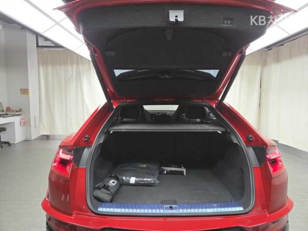 Lamborghini Urus — miniaturë 14