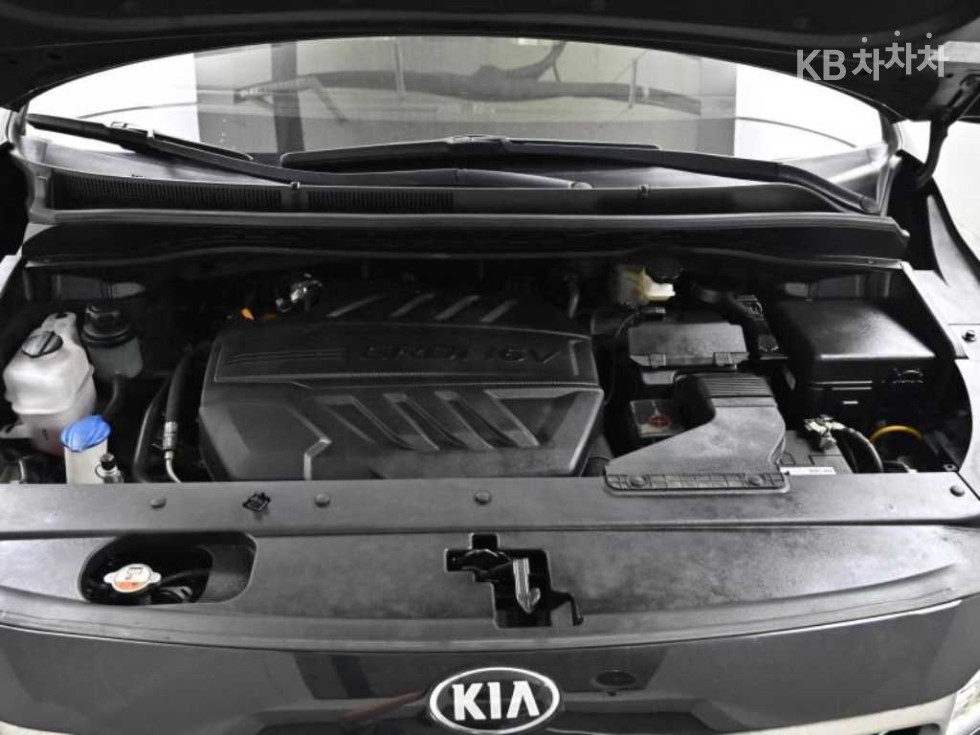 Kia Carnival — miniaturë 6