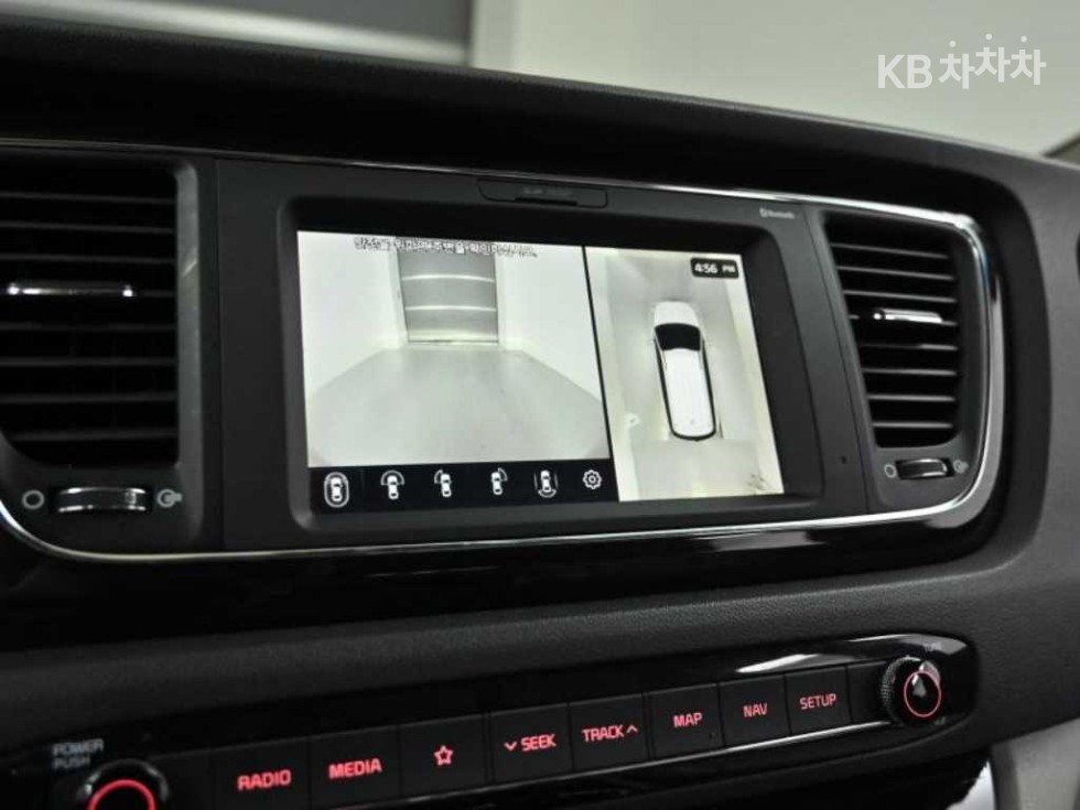 Kia Carnival — miniaturë 12