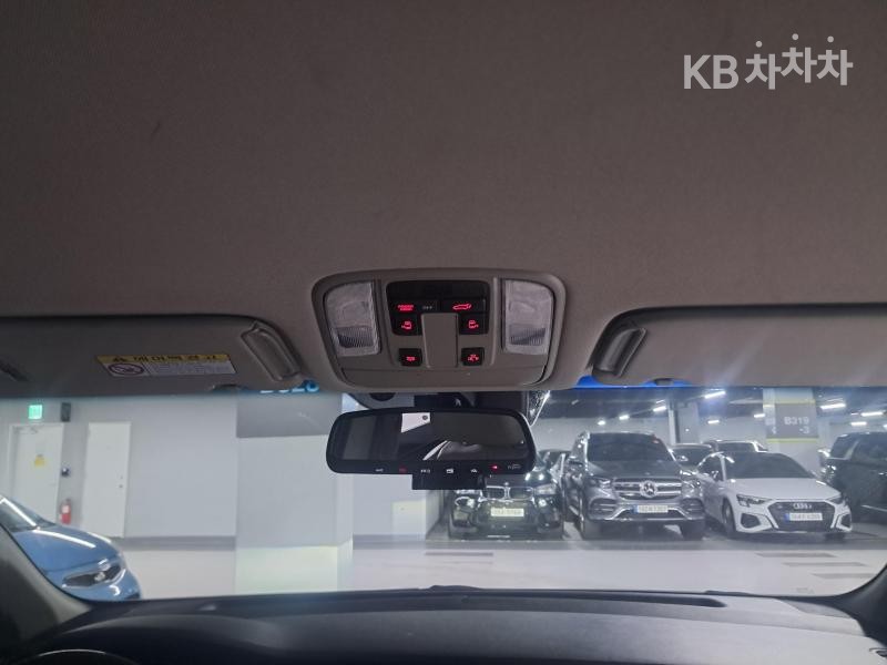 Kia Carnival — miniaturë 19