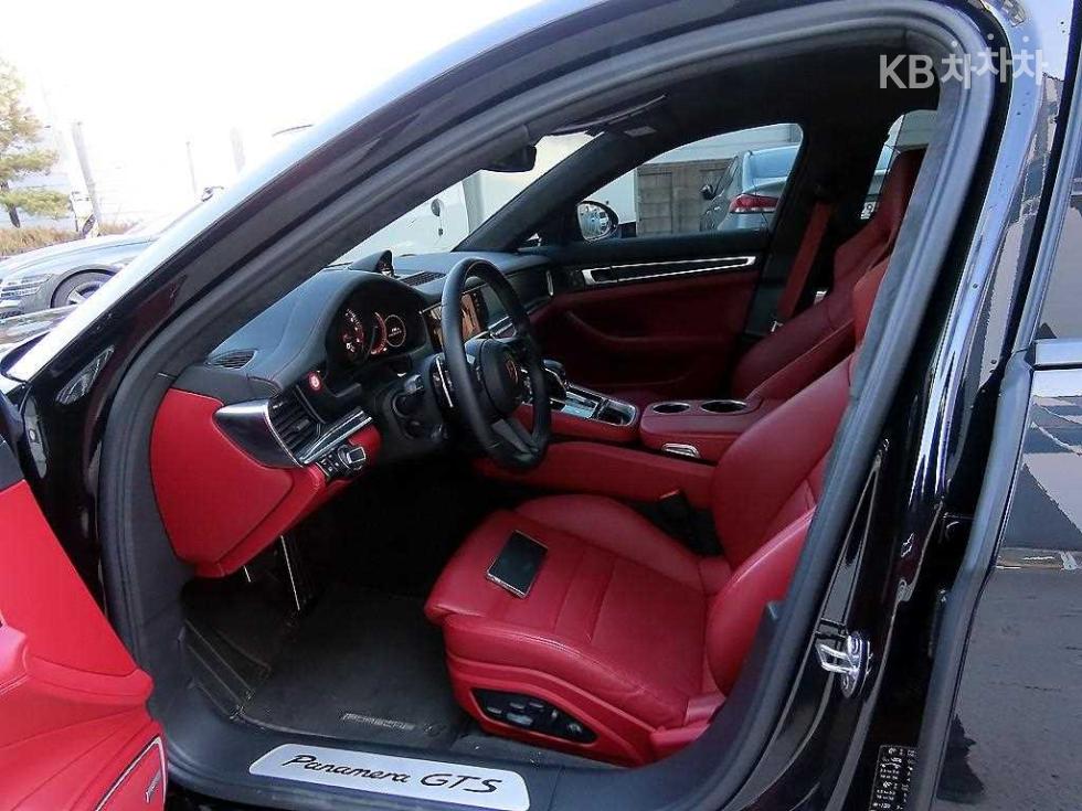 Porsche Panamera — miniaturë 5