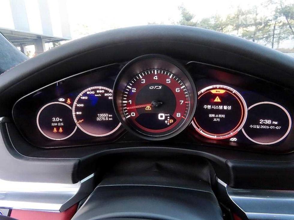 Porsche Panamera — miniaturë 9