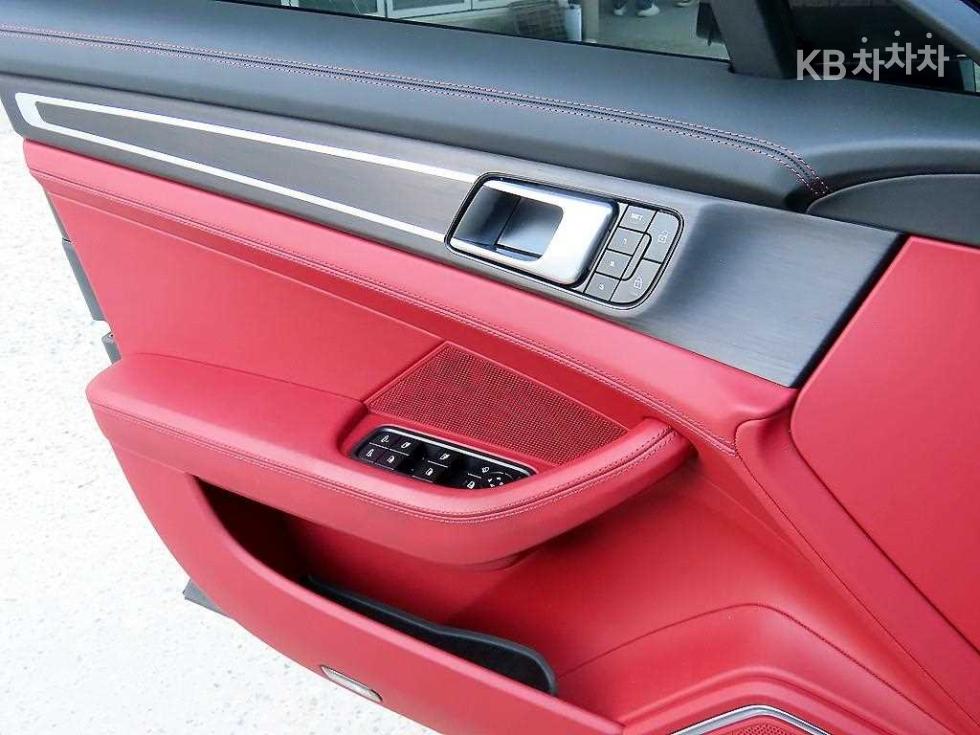 Porsche Panamera — miniaturë 12