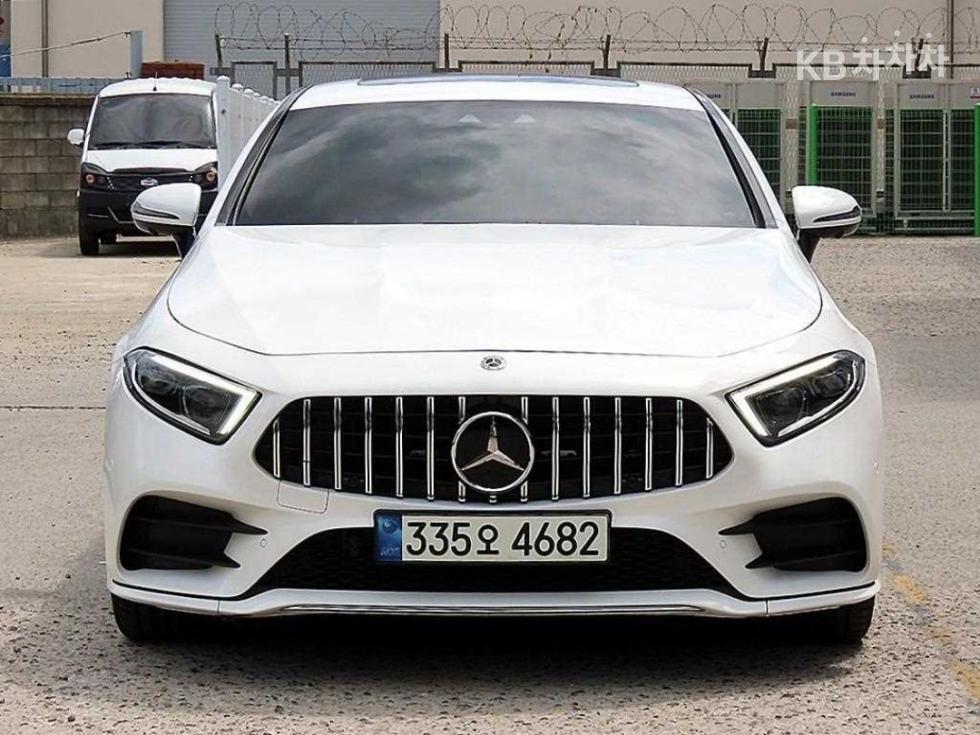 Mercedes-Benz CLS-Class