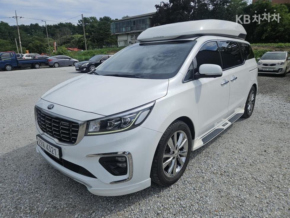 Kia Carnival — miniaturë 4