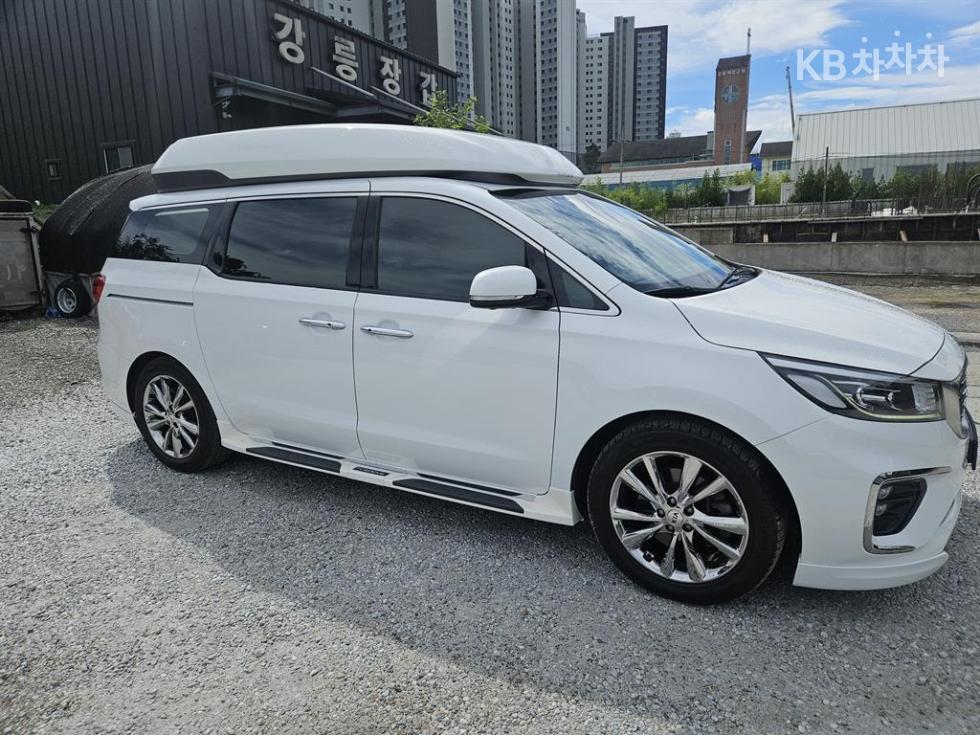 Kia Carnival — miniaturë 5