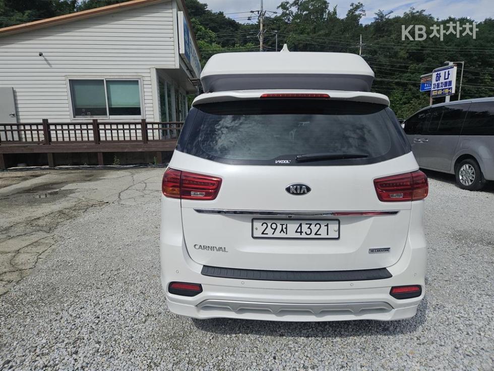 Kia Carnival — miniaturë 6