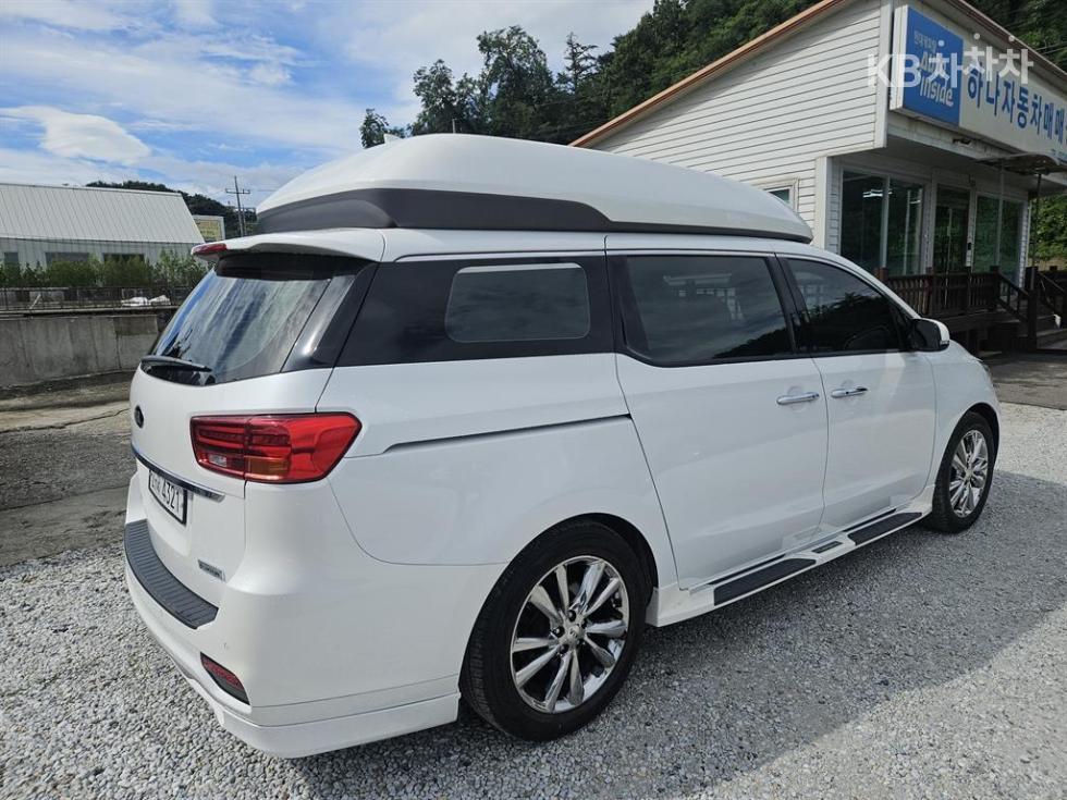 Kia Carnival — miniaturë 7