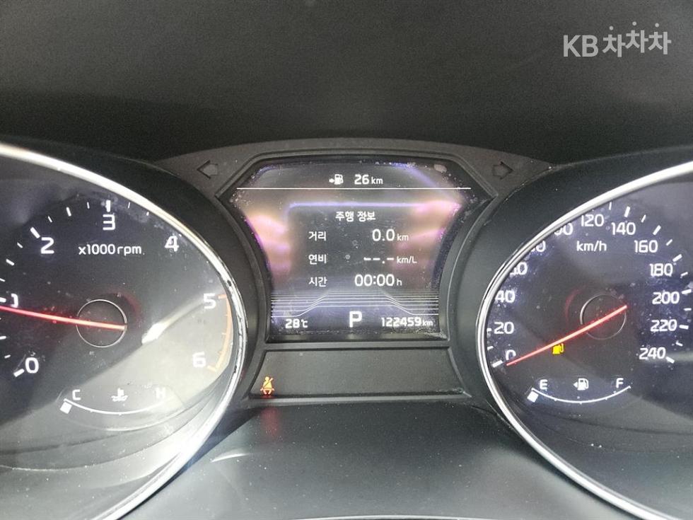 Kia Carnival — miniaturë 17