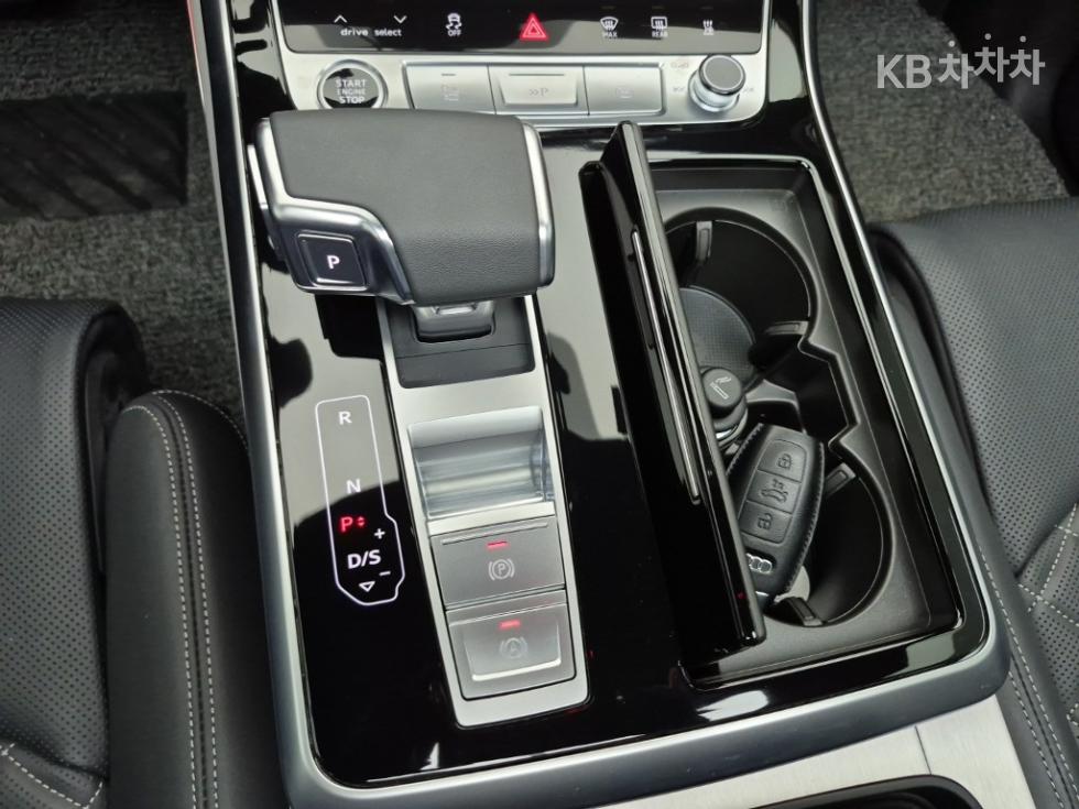 Audi Q7 — miniaturë 8