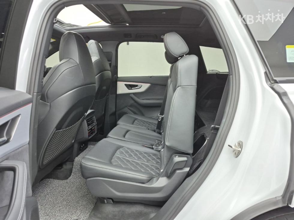 Audi Q7 — miniaturë 12