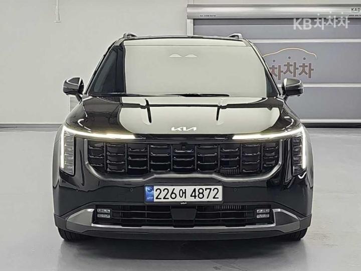 Kia Carnival — miniaturë 2