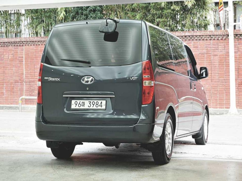 Hyundai Starex — miniaturë 3