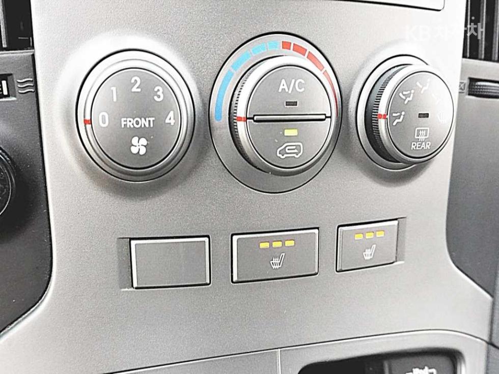 Hyundai Starex — miniaturë 15