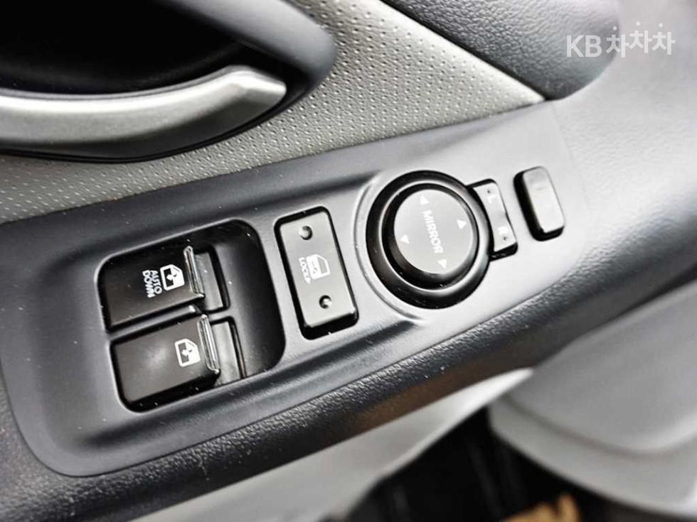Hyundai Starex — miniaturë 18