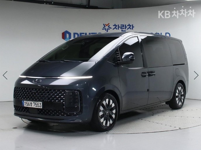 Hyundai Staria