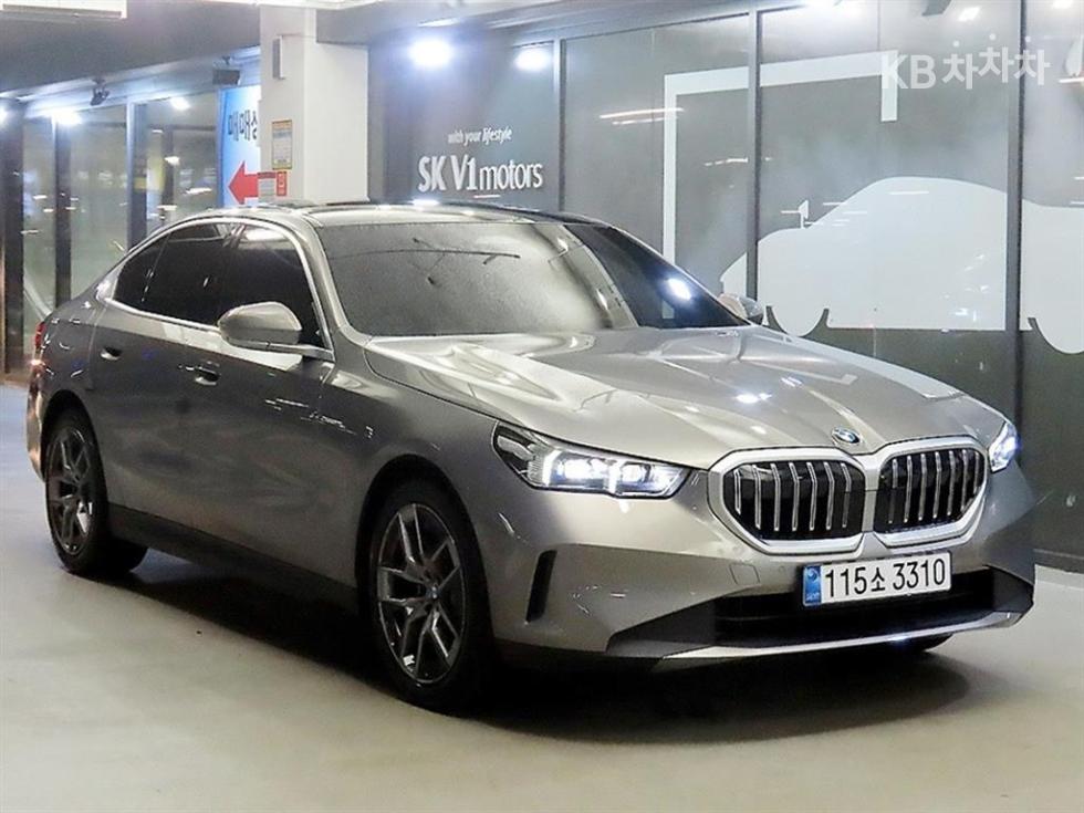 BMW 5-Series