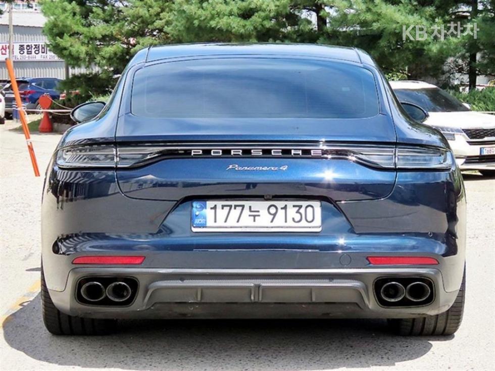 Porsche Panamera — miniaturë 4