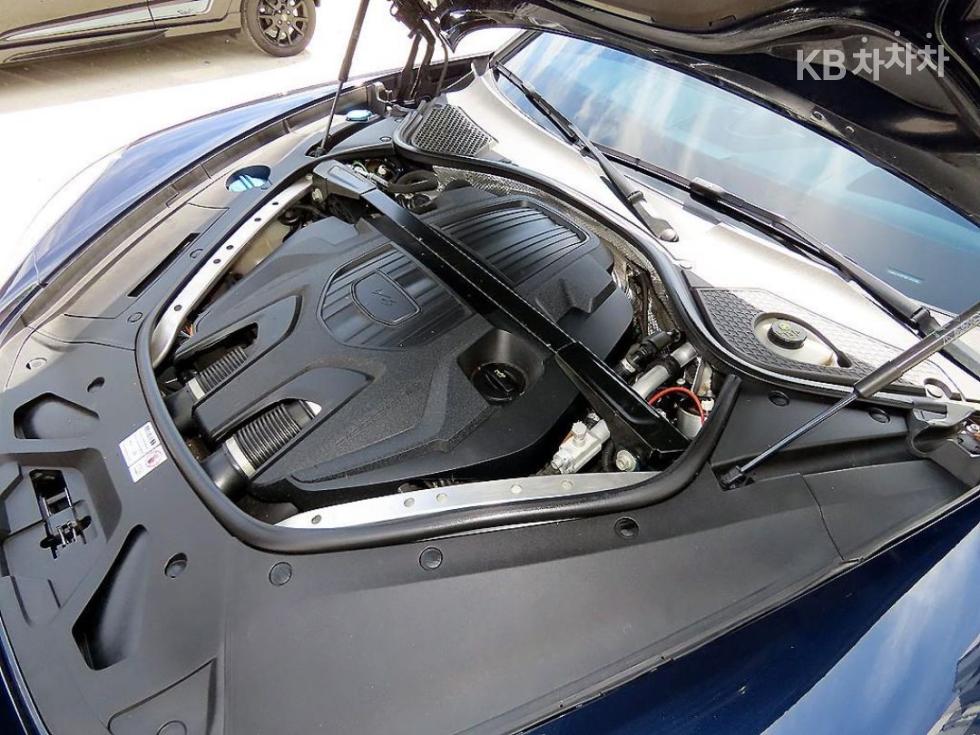 Porsche Panamera — miniaturë 19
