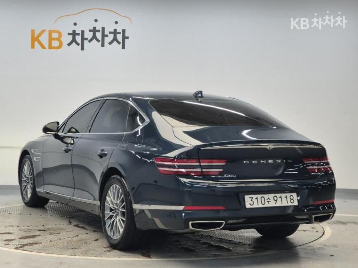 Genesis G80 — miniaturë 2