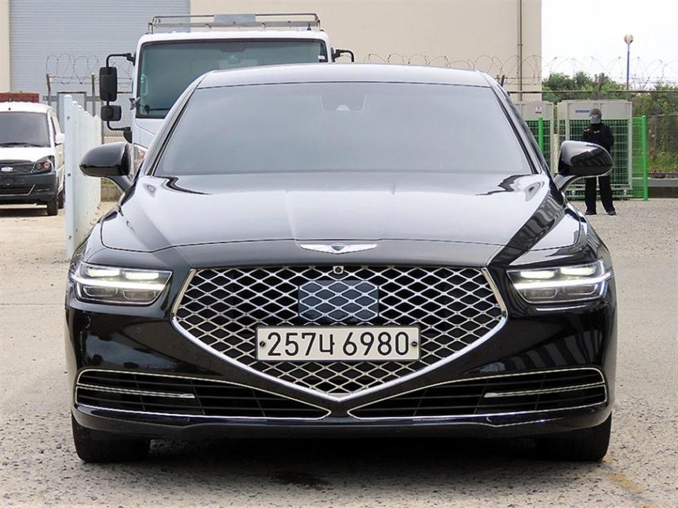 جينيسيس G90